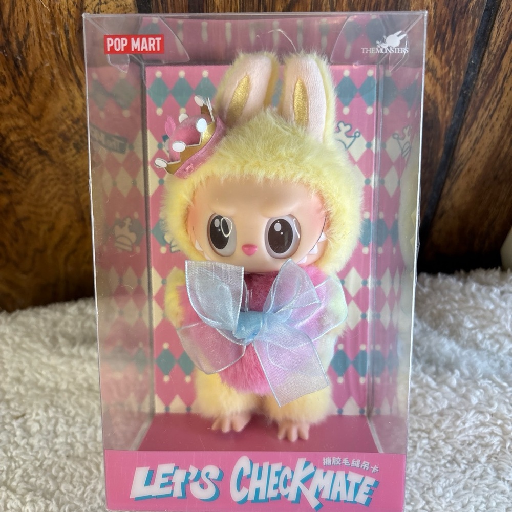 Pop Mart Labubu The Monsters Let's Checkmate Queen Plush New in Sealed Box